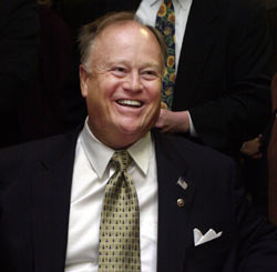 http://blogs.ajc.com/political-insider-jim-galloway/files/2009/09/cleland.jpg