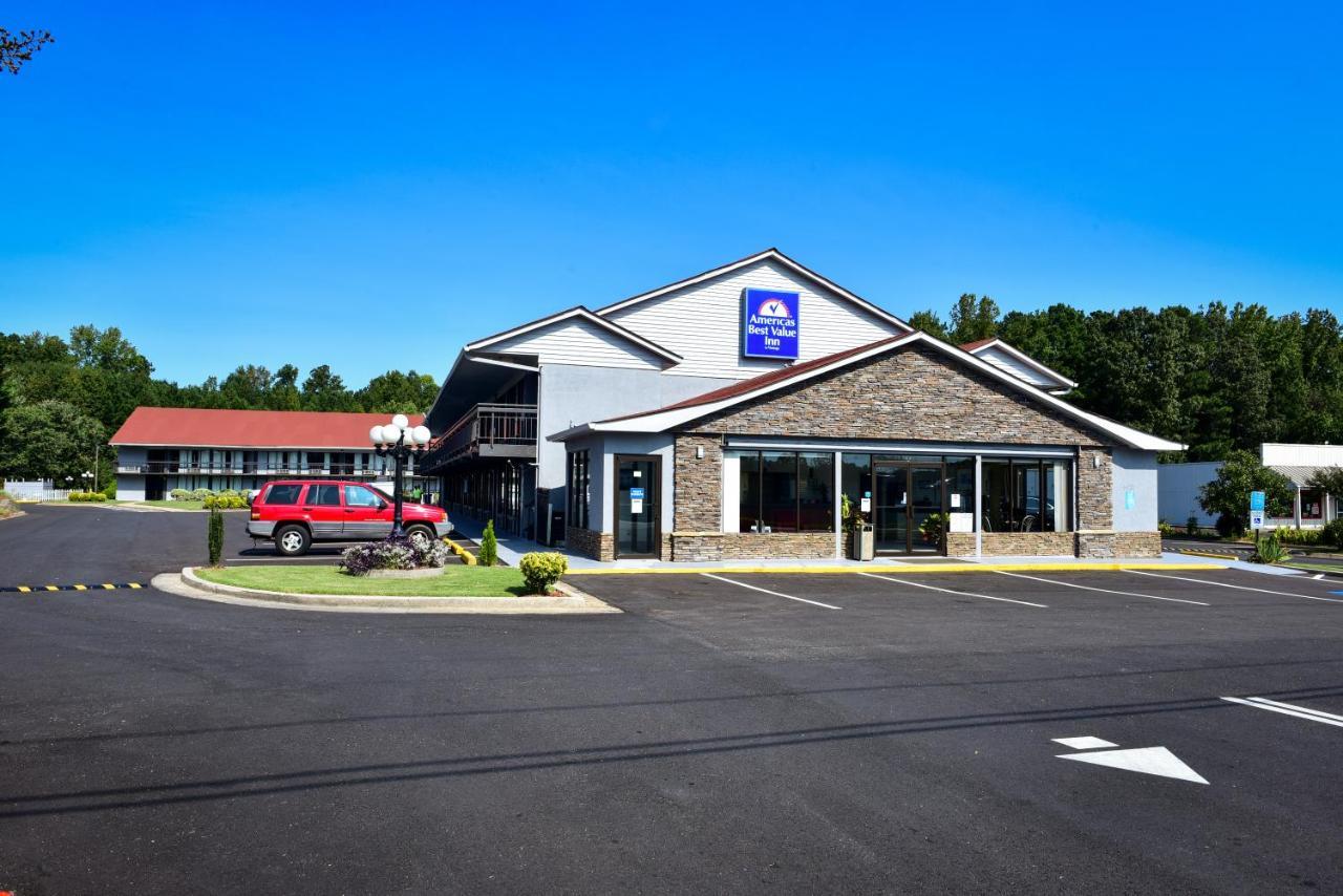 Staying Near Cultural Arts Council: 5 Budget Hotels Compared