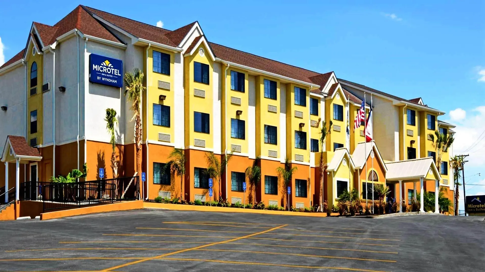 4 Family-Friendly Hotels Close to Comal River, New Braunfels